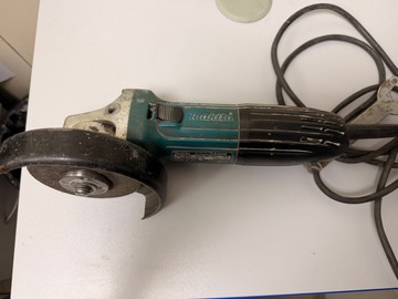 Б/у Угловая шлифмашина Makita ga5030 01-201086870
