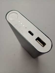 Б/в Повербанк Rivacase va2031 10000mah 01-201090398