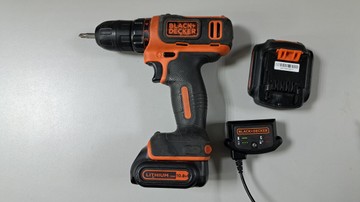 Б/в Шурупокрут Black&Decker bdcdd12 2акб + зп 01-201109079