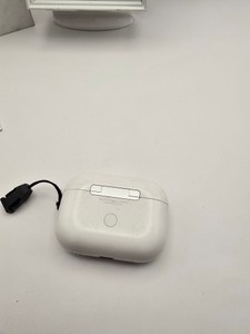 Б/в Навушники Apple airpods pro 2nd generation with magsafe charging case usb-c 01-200988792