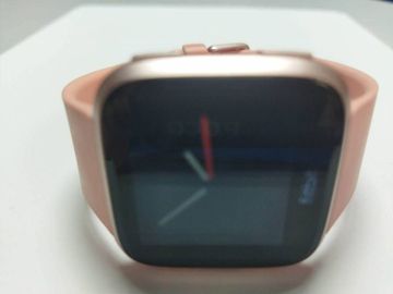 01-19019830: Fitbit versa red