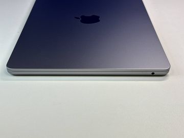 01-200761786: Apple macbook air 13,6" m2 2022