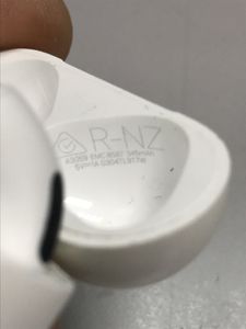 01-200783499: Apple airpods 4 with active noise cancellation