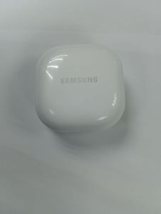 01-200743136: Samsung galaxy buds2