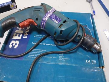 Б/у Дрель ударная Зенит здп-710 01-200808079