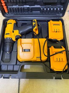 Б/в Акумуляторний шурупокрут Без Виробника без моделі 01-200814564