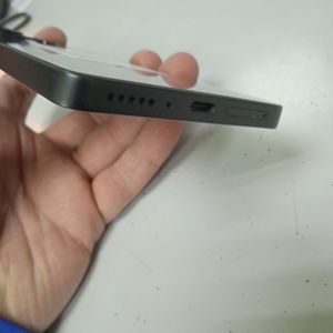 Б/в Мобільний телефон Xiaomi redmi note 13 4g 8/256gb 01-200825424