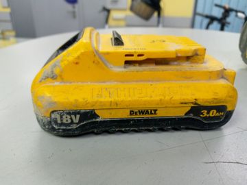 Б/в Шурупокрут Dewalt dcd800nt 01-200827521