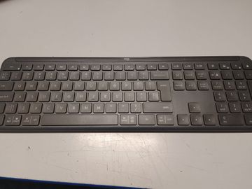Б/в Клавіатура Logitech signature slim wireless k950 01-200859268