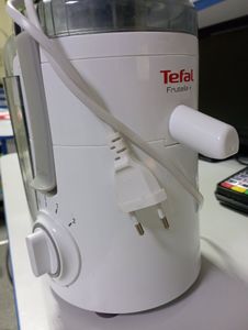 Б/в Соковитискач Tefal ze370138 01-200872337