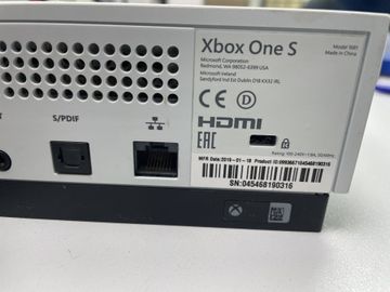 Б/у Игровая приставка Microsoft xbox one s 1tb 01-200894430