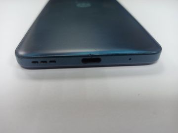 Б/в Мобільний телефон Motorola moto e13 2/64gb 01-200901889