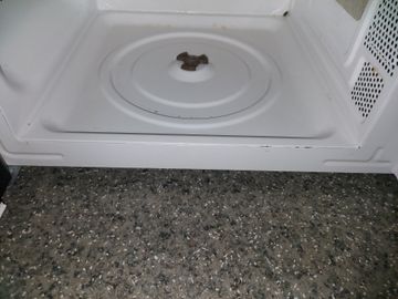 Б/в Мікрохвильова піч Grunhelm 20mx711-w 01-200904289