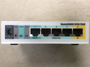 Б/в Бездротовий маршрутизатор Mikrotik rb951ui-2hnd 01-200918757