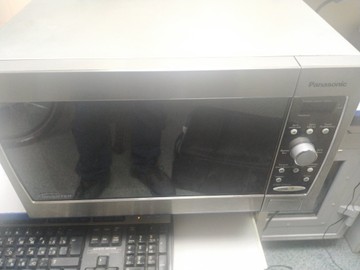 Б/в Мікрохвильова піч Panasonic nn-st337w 01-200927120