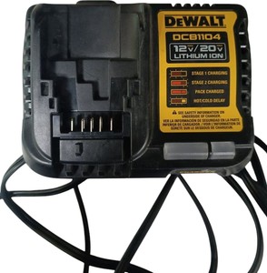Б/у Шуруповерт Dewalt dcd805 1акб 6ah зп 01-200919955