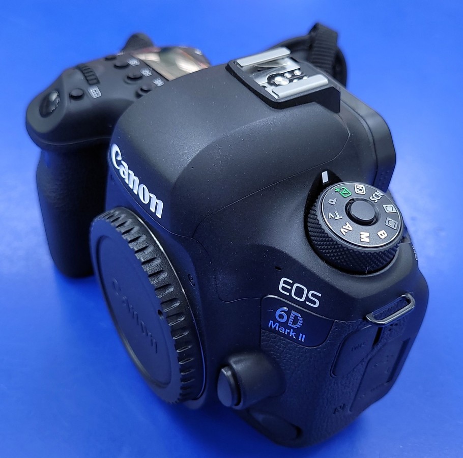 Фотоапарат Canon eos 6d mark ii body 01-200855945, стан Відмінний