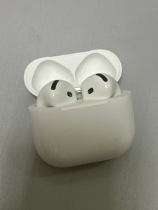 Б/в Навушники Apple airpods 4 with active noise cancellation 01-200979388