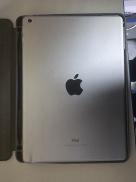Б/в Планшет Apple ipad 6 gen 2018 128gb wi-fi + lte 01-200989101