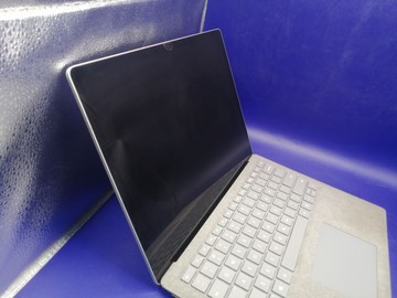 Б/в Ноутбук Microsoft surface laptop/core i5 7300u/8gb /ssd 240 gb/*інтегрована 01-201052652