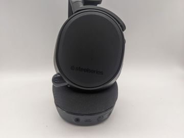 01-200631828: Steelseries arctis 9x