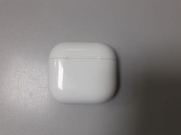 01-200767093: Apple airpods 4 with active noise cancellation