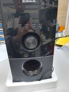 01-200780632: Real-El m-555