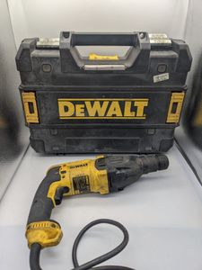 Б/в Перфоратор Dewalt d25133k 01-200833831