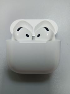 Б/в Навушники Apple airpods 4 with active noise cancellation 01-200908854
