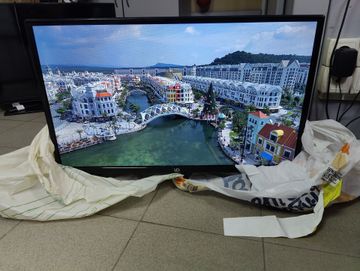 Б/в Телевізор Ud 32w5210 01-200914017