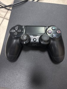 Б/в Ігрова приставка Sony playstation 4 pro 1tb 01-200945570