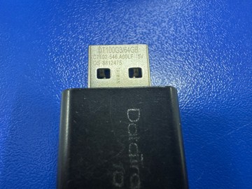 Б/в Флешка Kingstone 64gb 01-200955816