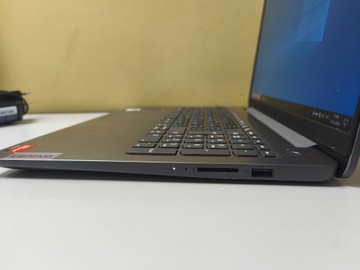 Б/в Ноутбук Lenovo 15/ryzen 5 5500u ddr4/8gb ddr4/hdd *відсутній/ssd 512 gb/*інтегрована 01-200958549