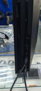 Б/в Ігрова приставка Sony playstation 4 pro 1tb 01-201002880