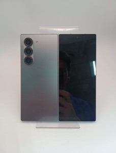 Б/в Мобільний телефон Samsung galaxy fold6 12/1tb 01-201002805
