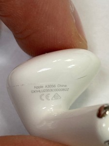 Б/в Навушники Apple airpods 4 with active noise cancellation 01-201026549
