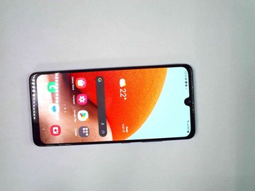 Б/в Мобільний телефон Samsung a325f galaxy a32 4/128gb 01-201051376