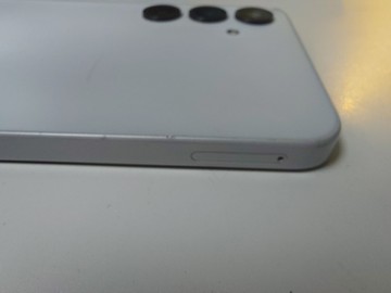 Б/в Мобільний телефон Samsung galaxy a16 4/128gb 01-201054815