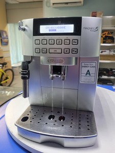 Б/в Кавоварка Delonghi ecam 22.320 01-201062442
