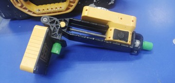 Б/в Лазерний нівелір Deglasers professional 4de01-a 01-201096649