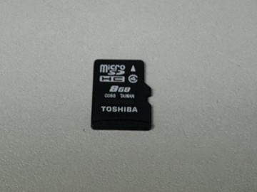 Б/в Карта пам`яті Toshiba 8 gb microsd 01-201096800