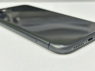 Б/в Мобільний телефон Apple iphone 11 64gb 01-201131514
