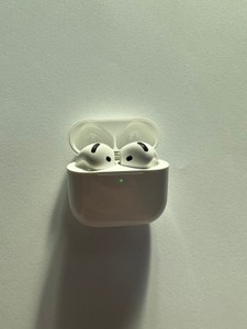 Б/у Навушники Apple airpods 4 01-201152796