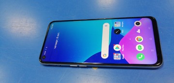 Б/в Мобільний телефон Realme 6 8/128gb 01-201153525