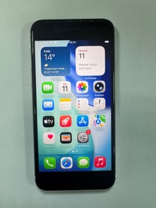 Б/в Мобільний телефон Apple iphone se 2022 64gb 01-201158447