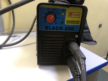 Б/в Зварювальний апарат Edon black 200 01-200635491