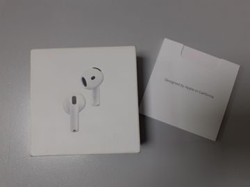 01-200789693: Apple airpods 4 with active noise cancellation