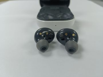 01-200743136: Samsung galaxy buds2