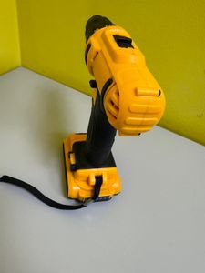 Б/в Акумуляторний шурупокрут Без Виробника без моделі 01-200814564