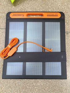 Б/в Панель сонячна Jackery solarsaga 200w 01-200786927